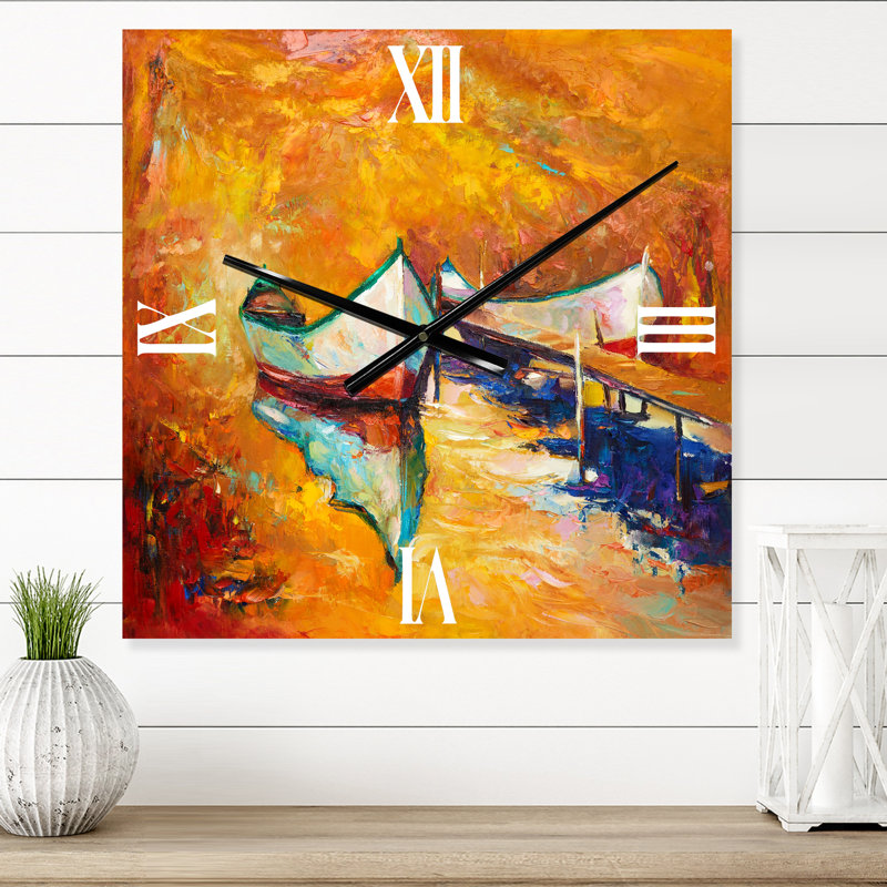 Petit bateau pendant une horloge murale, Moyen