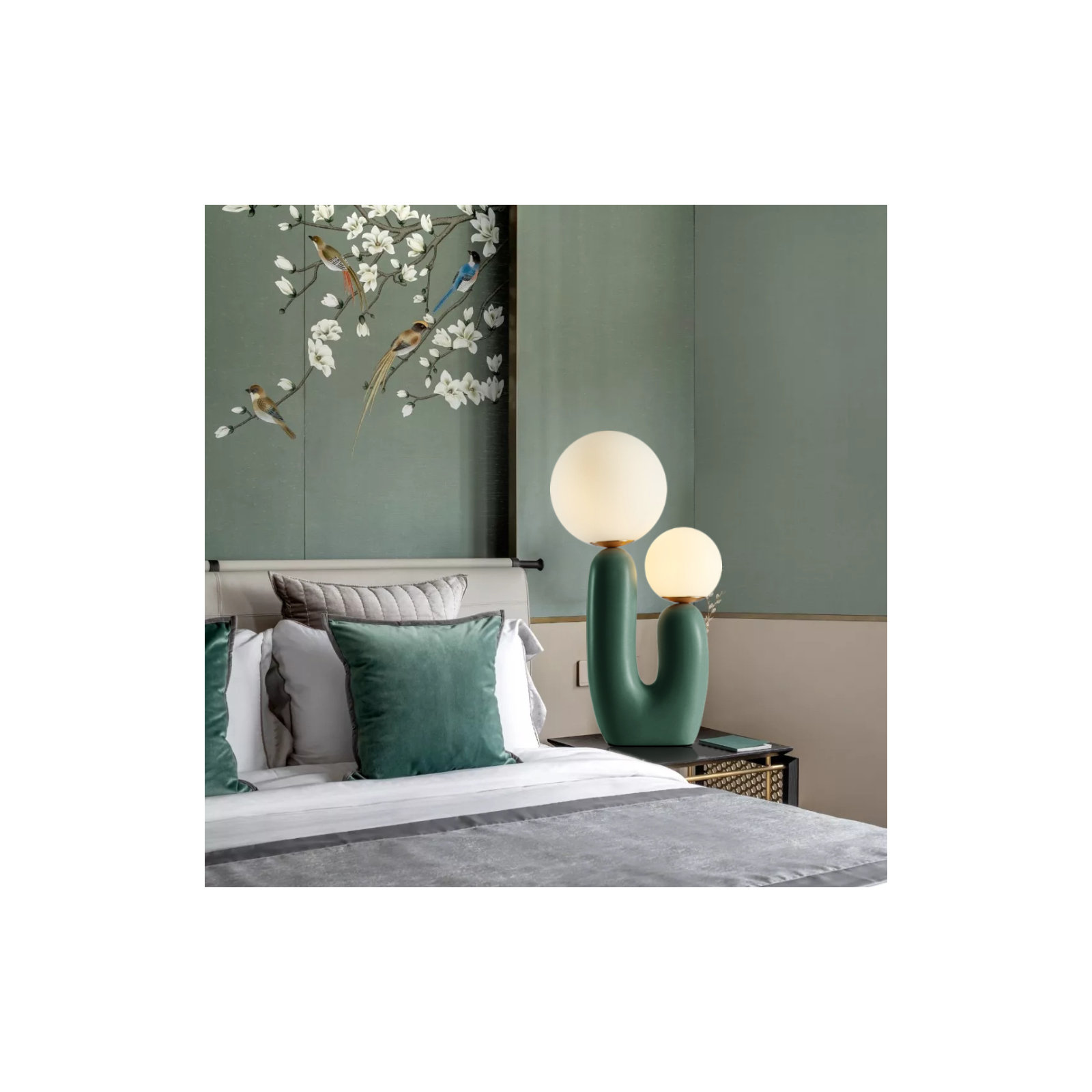 Yuma Resin Table Lamp, Green