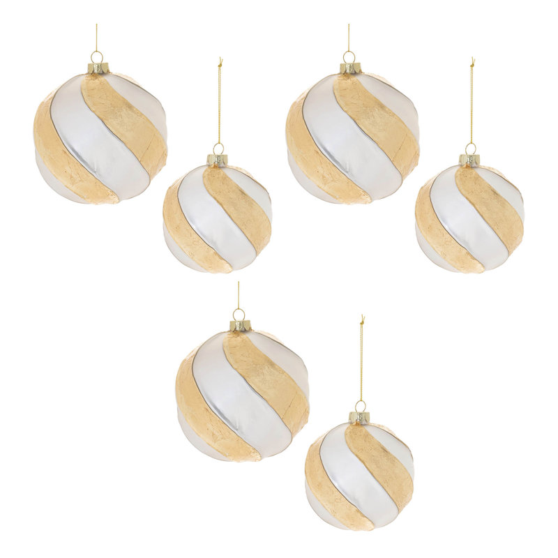 Ornement boule en verre patiné