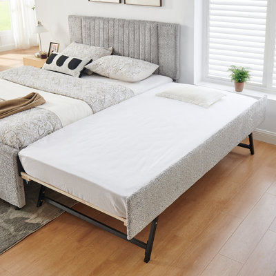 Multi-functional Design with 2 Storage Drawers and Pull-out Trundle Bed