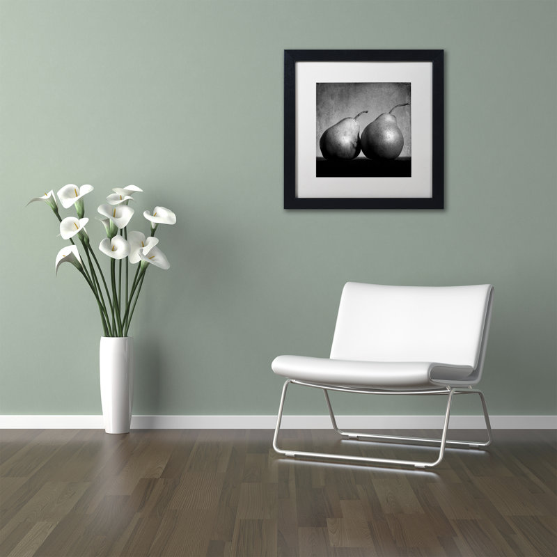 Coqueteo Peras par Moises Levy, reproduction de photo sur toile encadrée, H 11 po x l 14 po x P 0,5 po, Blanc