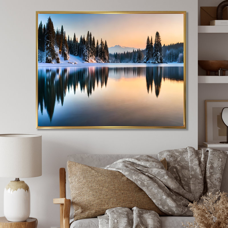 «Winter Alaskan Beauty V» sur toile, Cadre flottant doré, H 12 po x l 20 po x P 1 po