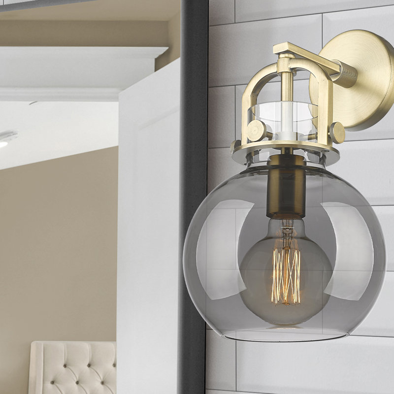 Applique murale 1 lumière 8 po Skippack, Laiton brossé, Plaqué couleur fumée
