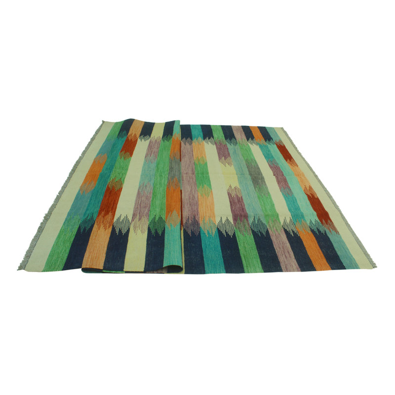 Feutre Winchester Kilim. Sur un tapis ivoire