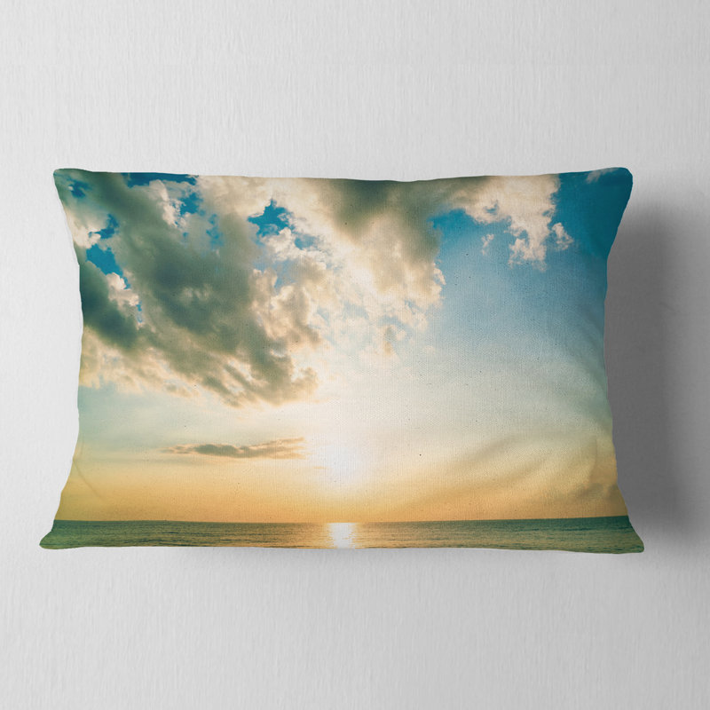 Oreiller seascape clouds groupés sur un oreiller de mer, Rectangle 12" x 20"