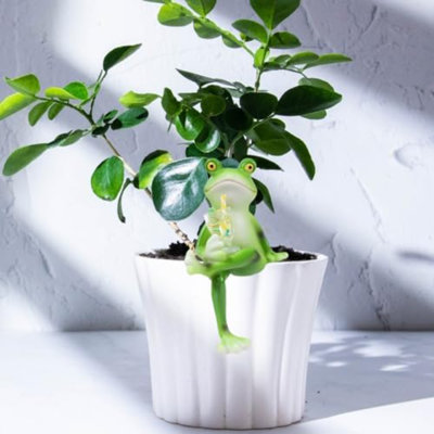 Miniature Frog Figurines Plant Decorations For Pots Resin Garden Frog Statue Cute Planter Hugger For Pot Fish Tank Mini Outdoor Yard Patio Fairy Garden Statue Desk Ornament (Juice Cup)