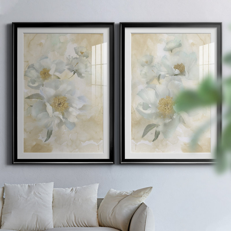 Douces pivoines I - ensemble de 2 reproductions d'art, H 26,5 po x l 73 po x P 1,5 po, H 31,5 po x l 47 po x P 1,5 po, Blanc