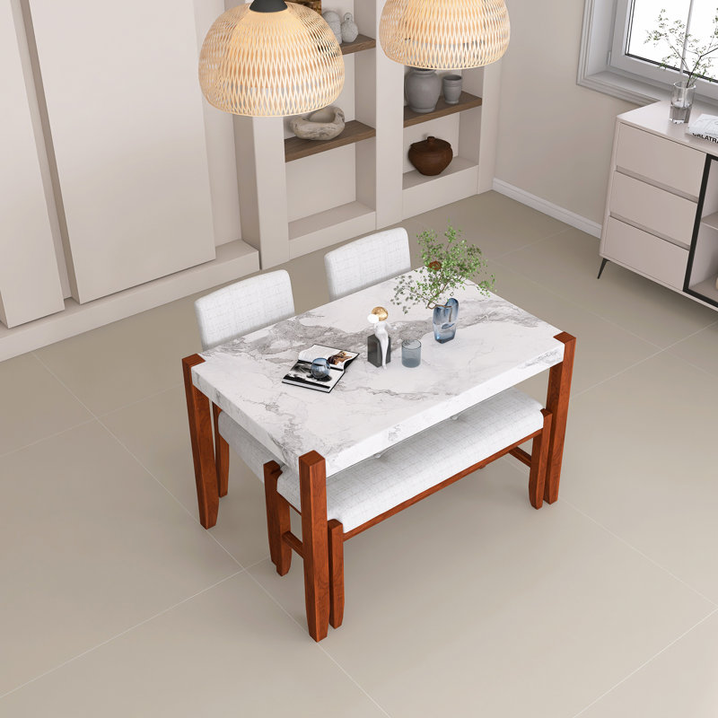 Ensemble de table de salle à manger 4 pièces rectangulaire avec table en marbre, 2 chaises rembourrées et 1 banc, dossier ergonomique incurvé, pieds en bois d'hévéa massif, peu encombrant, facile à assembler