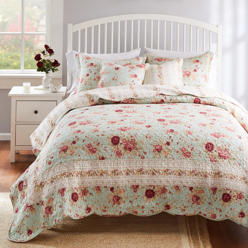Blue Twin Cotton Reversible Floral Quilt Set