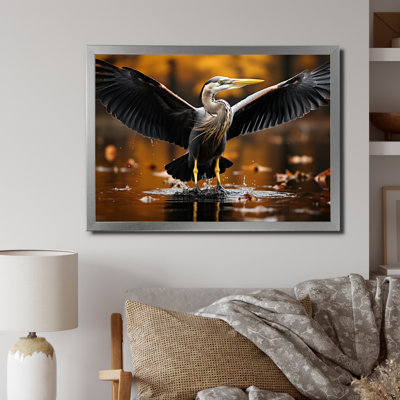 «Yellow Black Heron Elegance» dévoilé sur toile