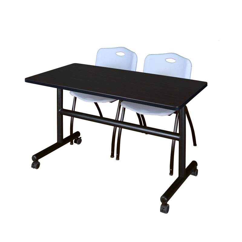 Table de nidification Nickls, 2 chaises empilables, Cerise / bleu, H 29 po x l 48 po x P 24 po