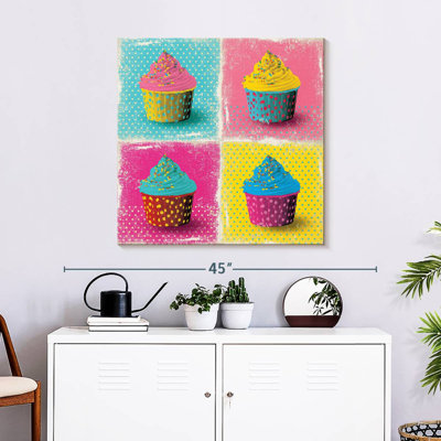 Yarlin Polka Dot Cupcakes