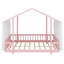 Un lit plateforme avec une structure en forme de maison, un ciel de lit transparent et des lumières scintillantes crée un refuge douillet pour les enfants.-136777992-136778006
