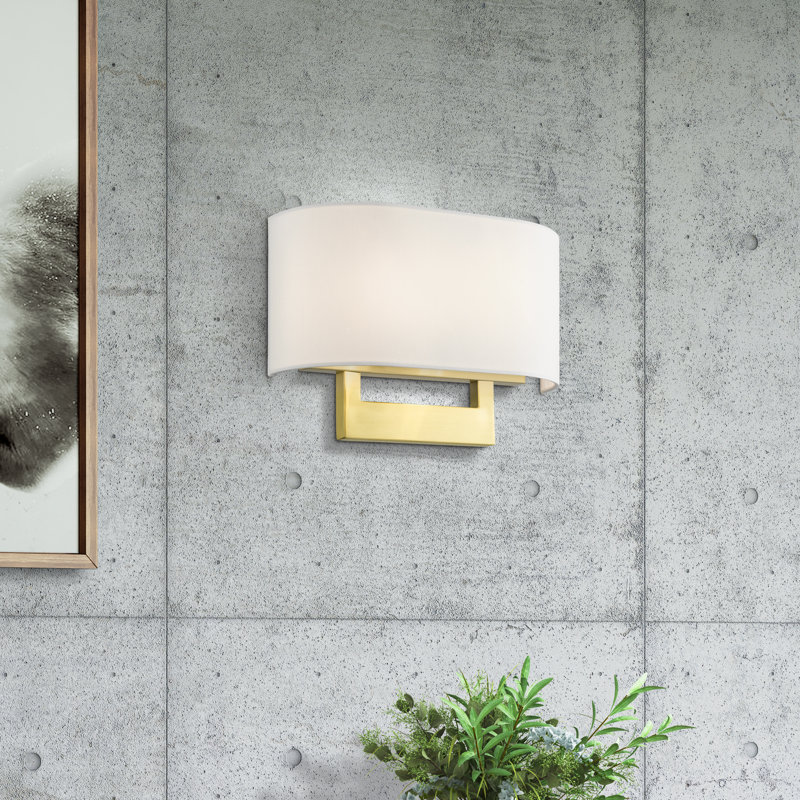 Applique murale en acier Rakhee, Blanc, H 9 po x l 13 po x P 3,95 po, Laiton satiné