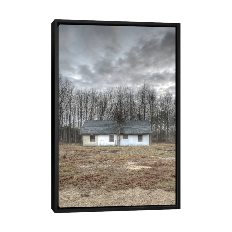 «Luna» par Geoffrey Ansel Agrons, reproduction de photo sur toile, H 26 po x l 18 po x P 1,5 po, Toile avec cadre noir