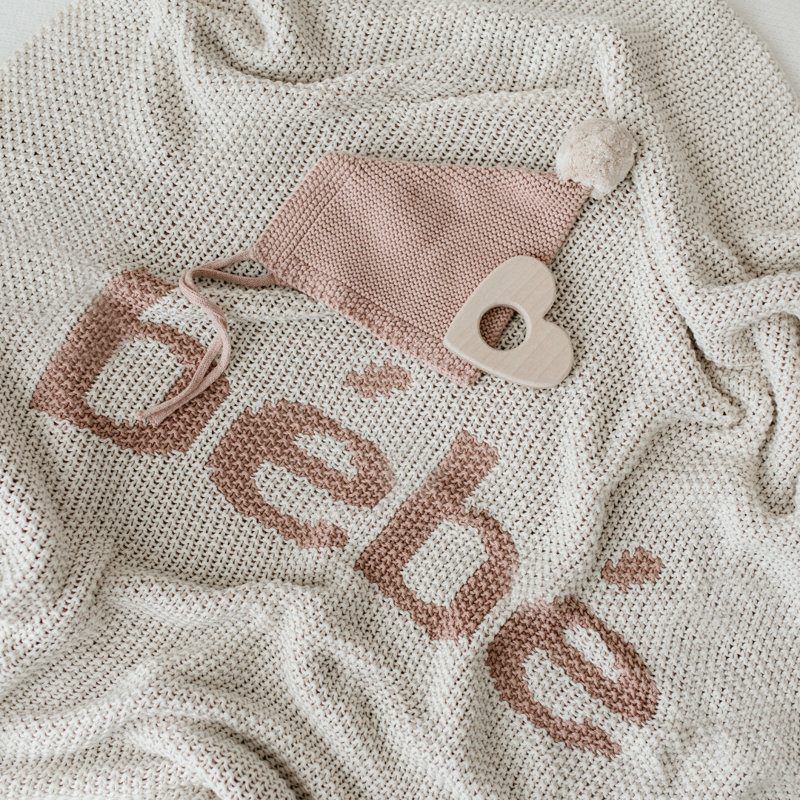 Bebe, Pink