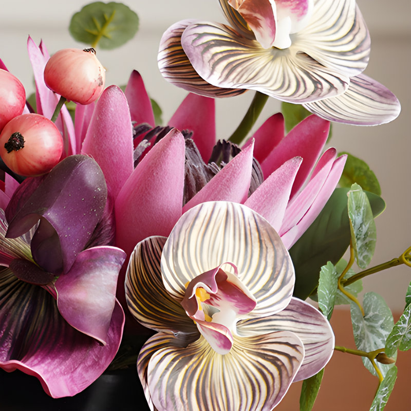 Ornements de fleurs simulées