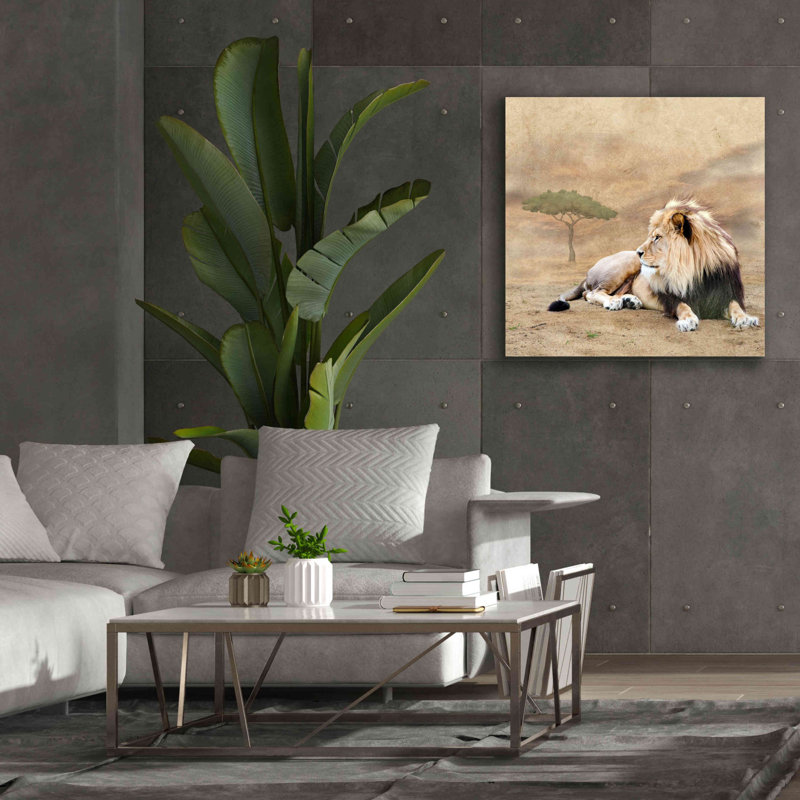 «The King 1A» par Ata Alishahi, estampe numérique sur toile, H 37 po x l 37 po x P 1,5 po