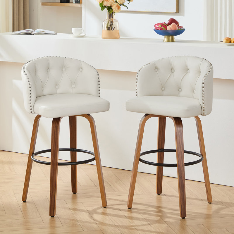 Ensemble de 2 tabourets de bar pivotants à hauteur de comptoir, 2 chaises d'îlot de cuisine modernes avec dossier large, pieds en bois massif et garniture cloutée
