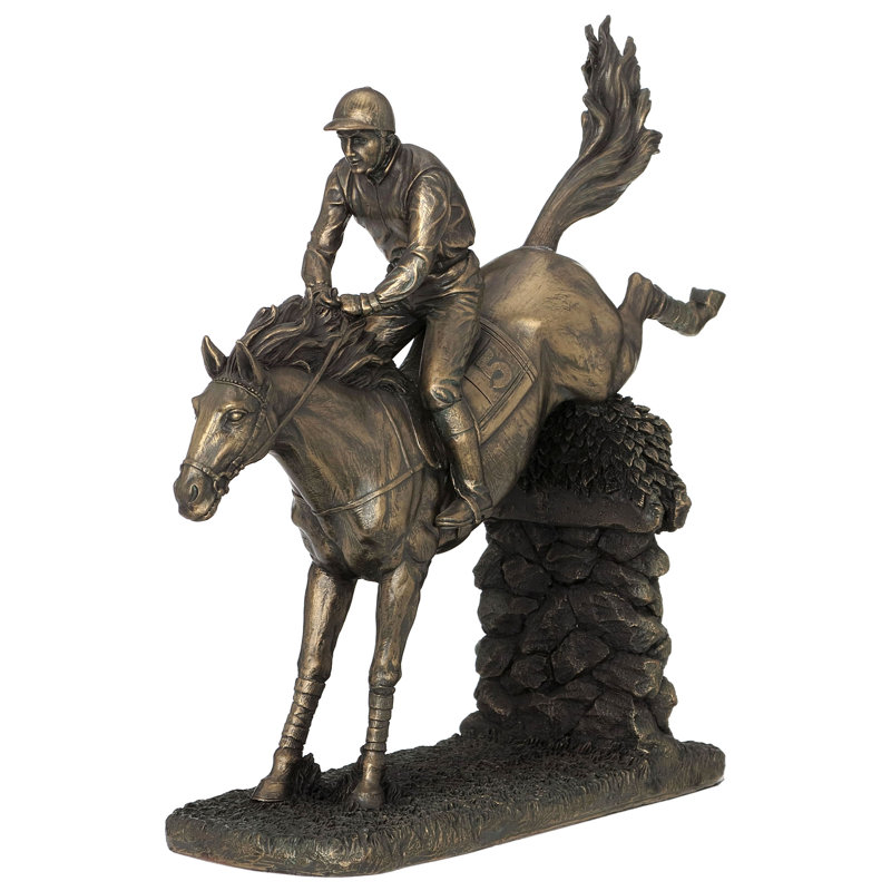 Avelin Statue