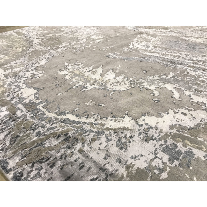Area Rug in Beige/White/Gray, Rectangle 6' x 9'