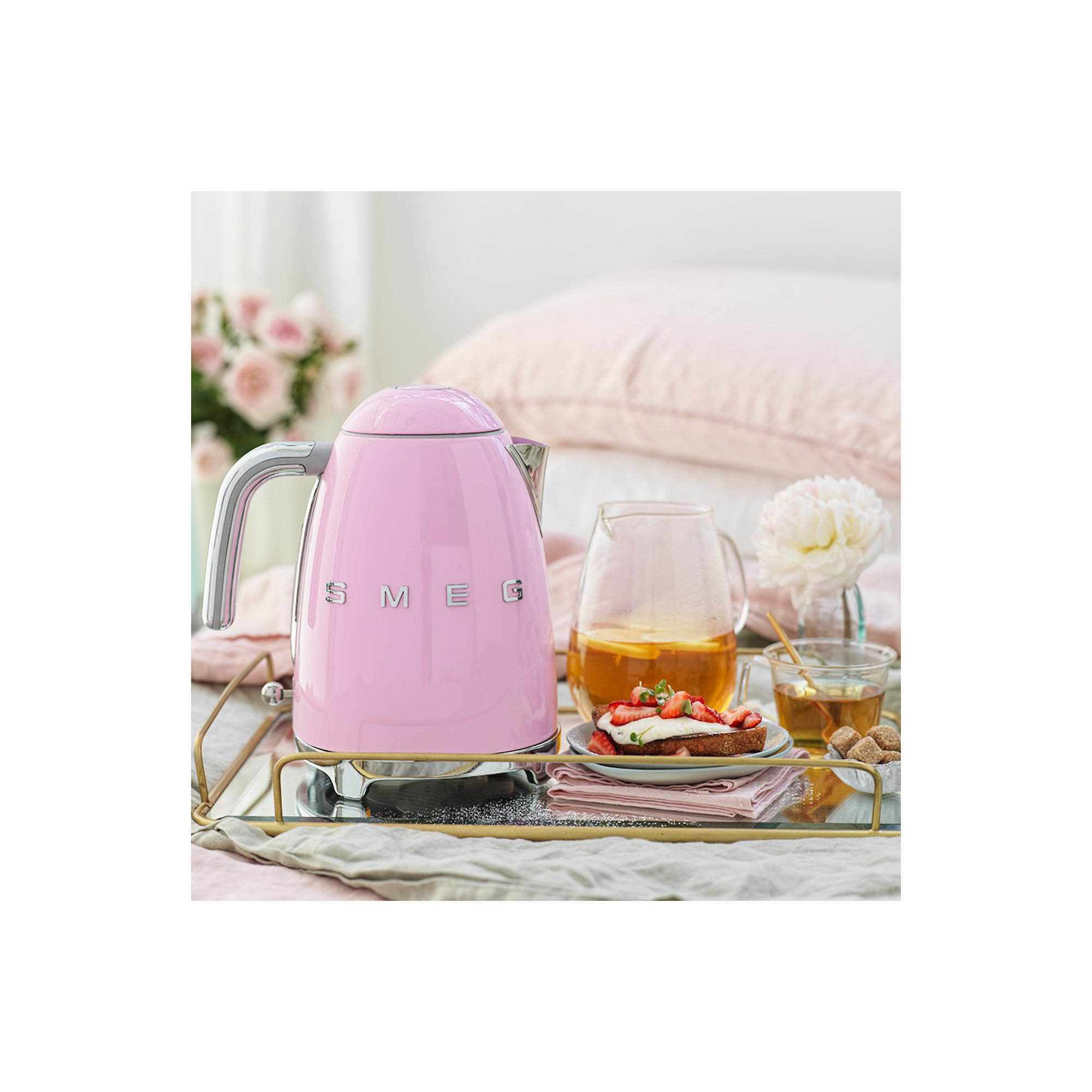 SMEG 50's Retro Style 7-Cup Electric Kettle, Pink
