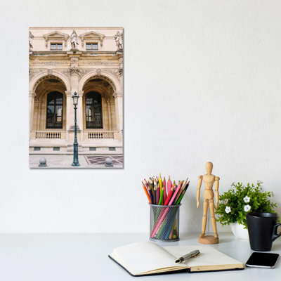 Louvre V par Bethany Young - reproduction de photo sur toile tendue