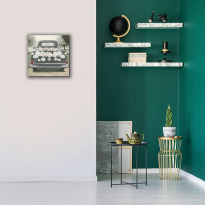  «Beautiful Country 3 Grey White Sq» par James Wiens, art mural sur toile, 18 po x 18 po
