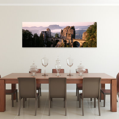 Bastei, Parc national de la Suisse saxonne, Allemagne, architecture contemporaine abstraite, art mural