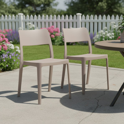 Ensemble de deux chaises d'appoint d'extérieur en plastique robuste taupe