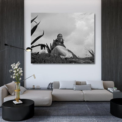 Red Barrel Studio® Vintage Photography Gallery Wrapped Canvas Art Titled: Frida Kahlo