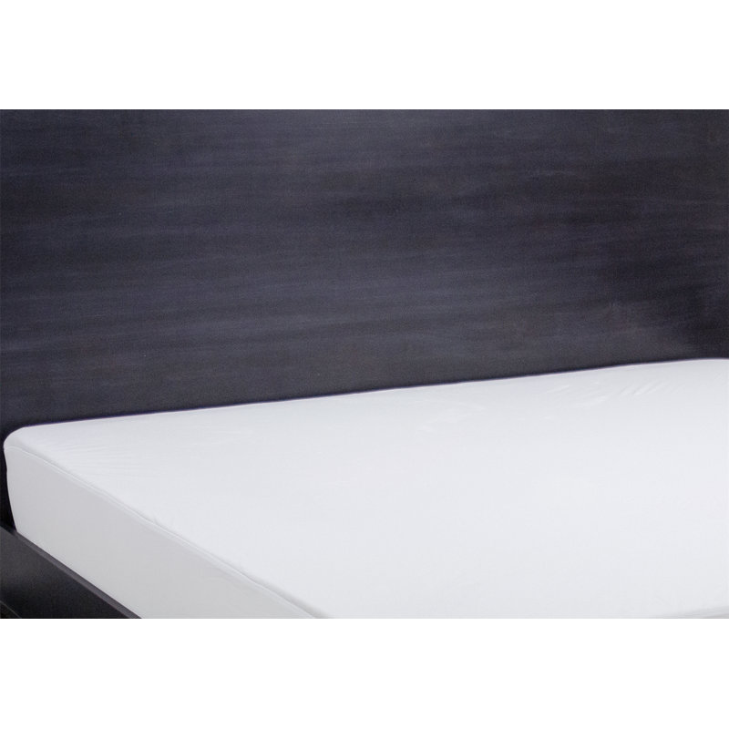 Premium Hypoallergenic Mattress Protector for Beds, Ensuring Peaceful Sleep, Twin