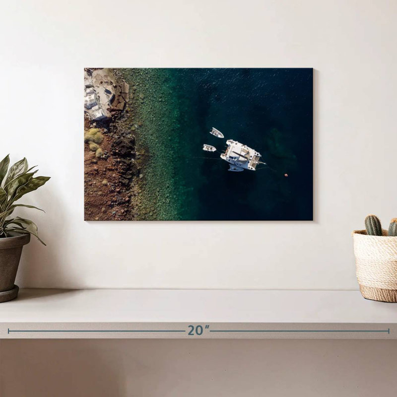 Mehar Catamaran In Fira, H 8 po x l 12 po