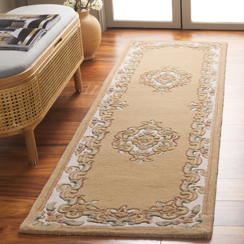 Stenger Hand Tufted Wool/Cotton Floral Rug in Ivory/Beige, Runner 2'3" x 8'