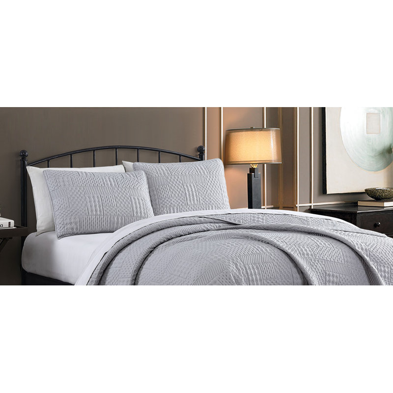 Ensemble de courtepointe réversible en microfibre Yardley, Courtepointe grand + 2 couvre-oreillers standard, Gris clair