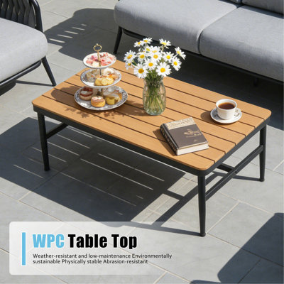 Ensemble de mobilier d'extérieur 4 pièces, ensemble de conversation en osier tissé à la main avec coussins en oléfine et table basse WPC, capacité de 330 lb pour la cour, le balcon et le jardin
