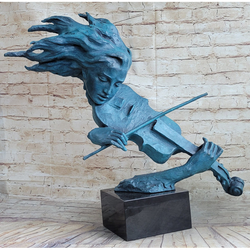 Figurines et sculptures Takesia