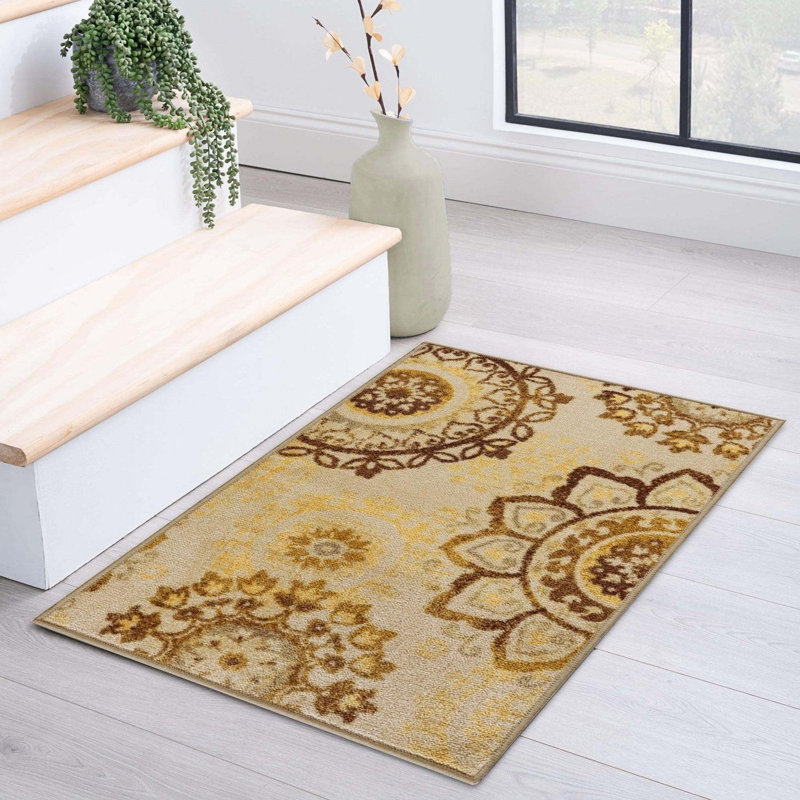 Kindsey Ornamental Medallions Plush Liena Area Rug, Rectangle 2' x 3'