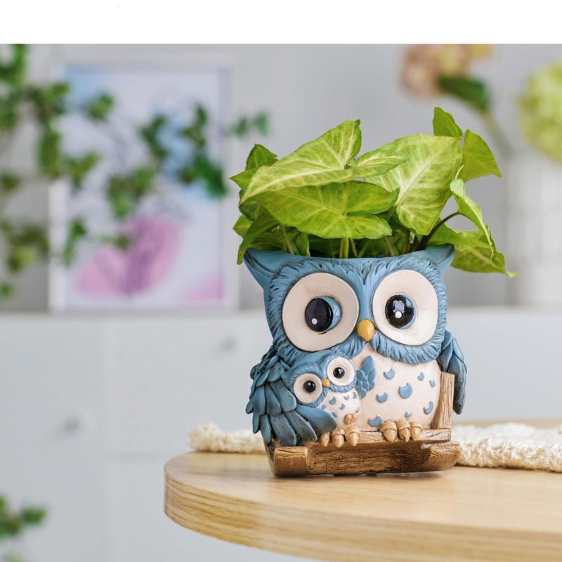 Joli pot bleu avec hibou et chaise berçante