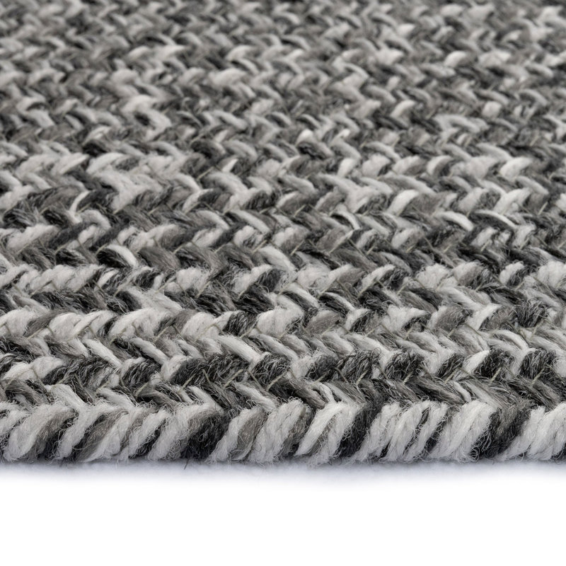 Windall Indoor / Outdoor Rug, Oval 3' x 5'