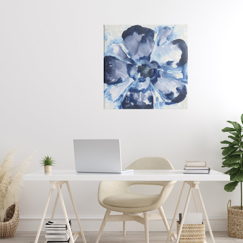 Toile de fleur bleue en verre, design par June Erica Vess, H 24 po x l 24 po