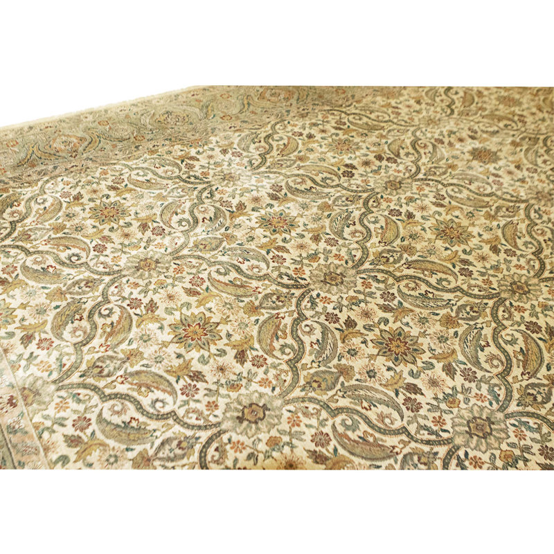 Hand Knotted Wool Area Rug in Gold And Green