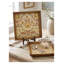 Ensemble de 2 plateaux gigognes carrés en bois d'acacia avec décorations botaniques