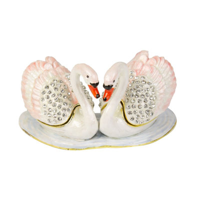 Mattias Figurines & Sculptures