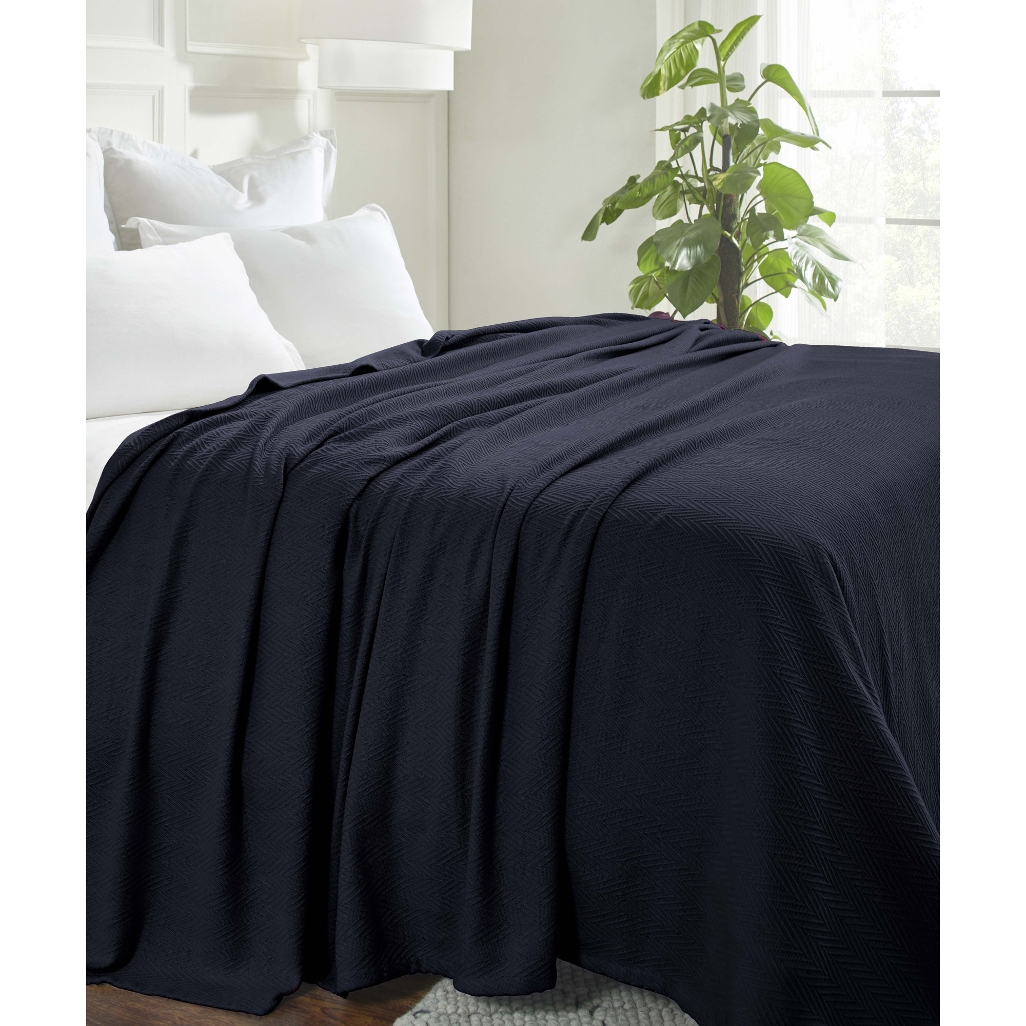 Jareth Woven Metro Zig-Zag All-Season Cotton Blanket, Navy Blue, Throw