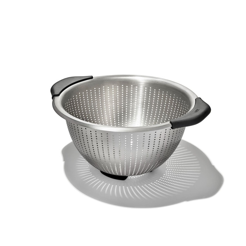OXO 5 Quart Stainless Steel Colander with Soft-Grip Handles