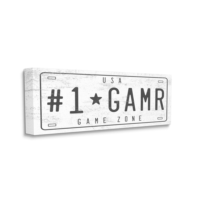 «Number One Gamer Vintage Car Plate», art texturé sur estampe numérique par Daphne Polselli, H 10 po x l 24 po, Toile tendue
