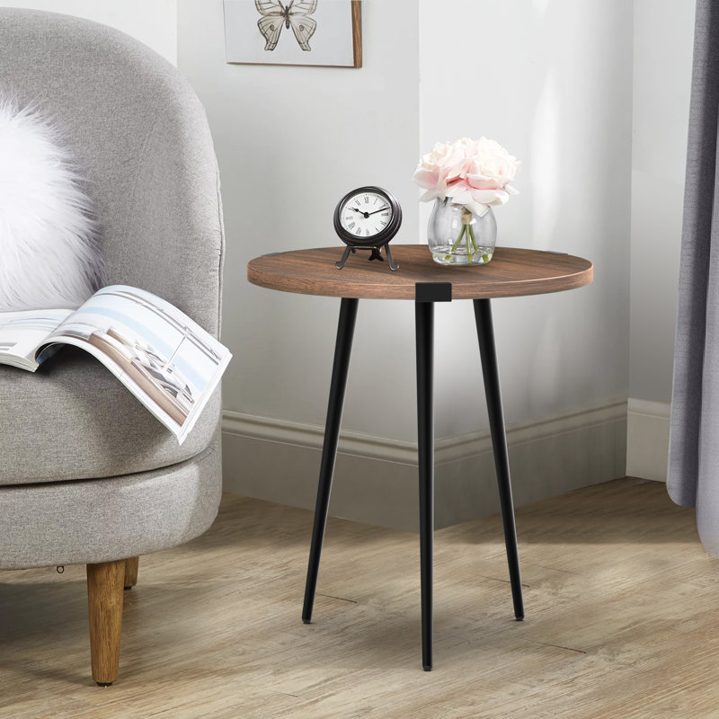 Table de bout ronde à 3 pieds Chantay, Noyer foncé