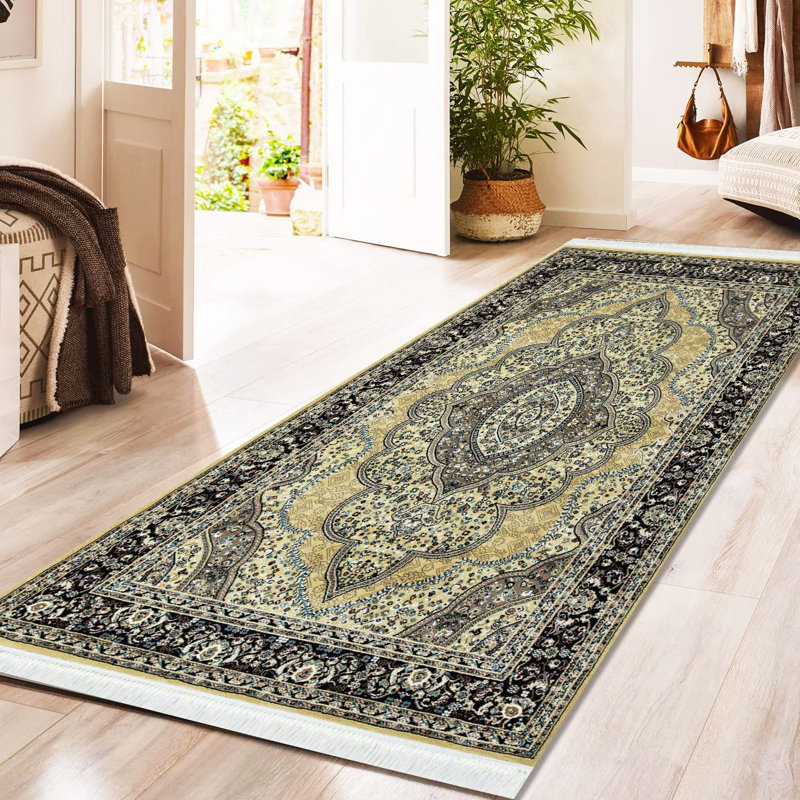 Aubreonna Floral Area Rug, Rectangle 60 x 110cm