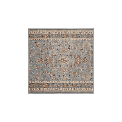 Tapis gris soyeux et moelleux